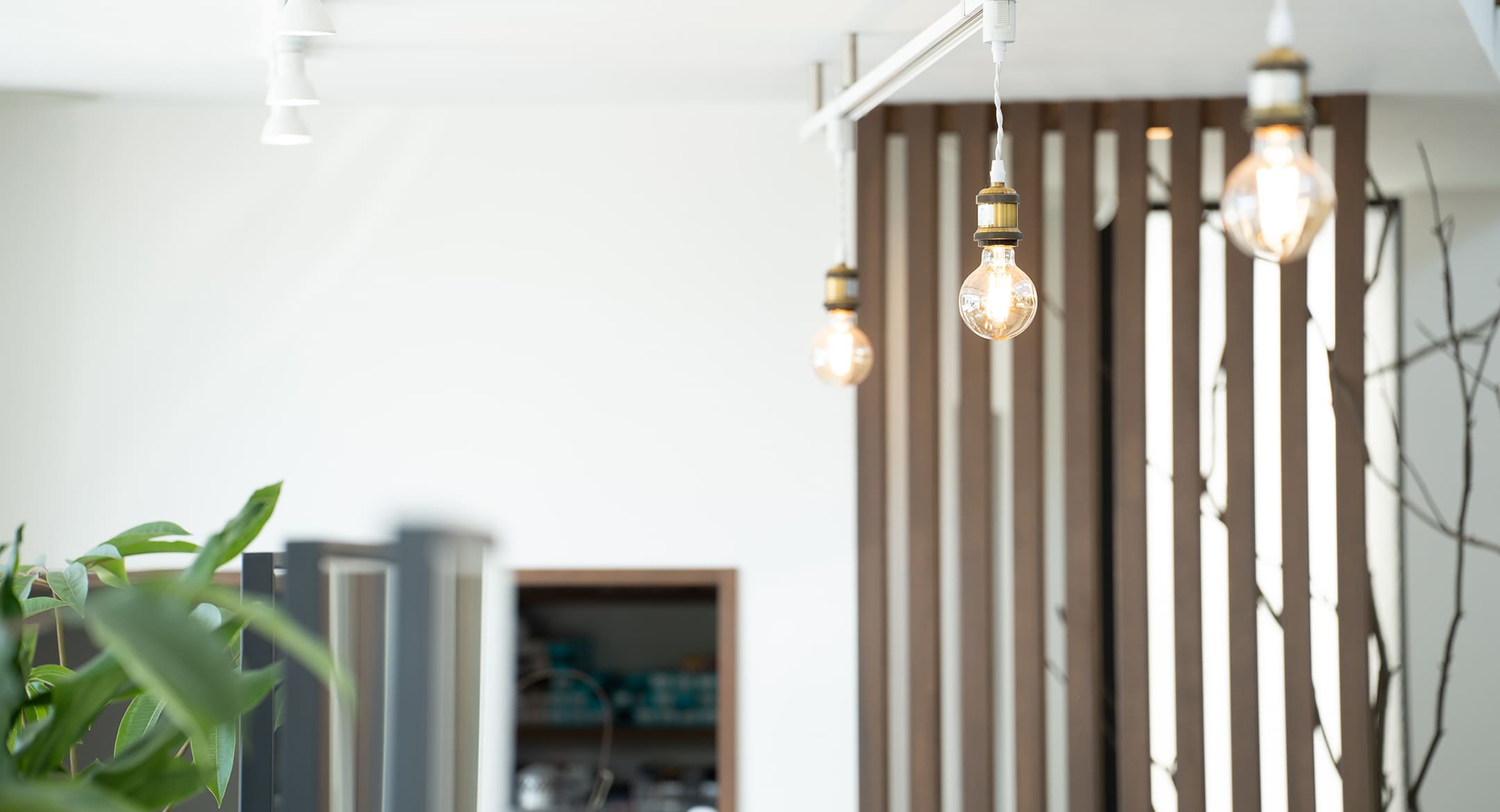 UPDATEメインビジュアルスライド