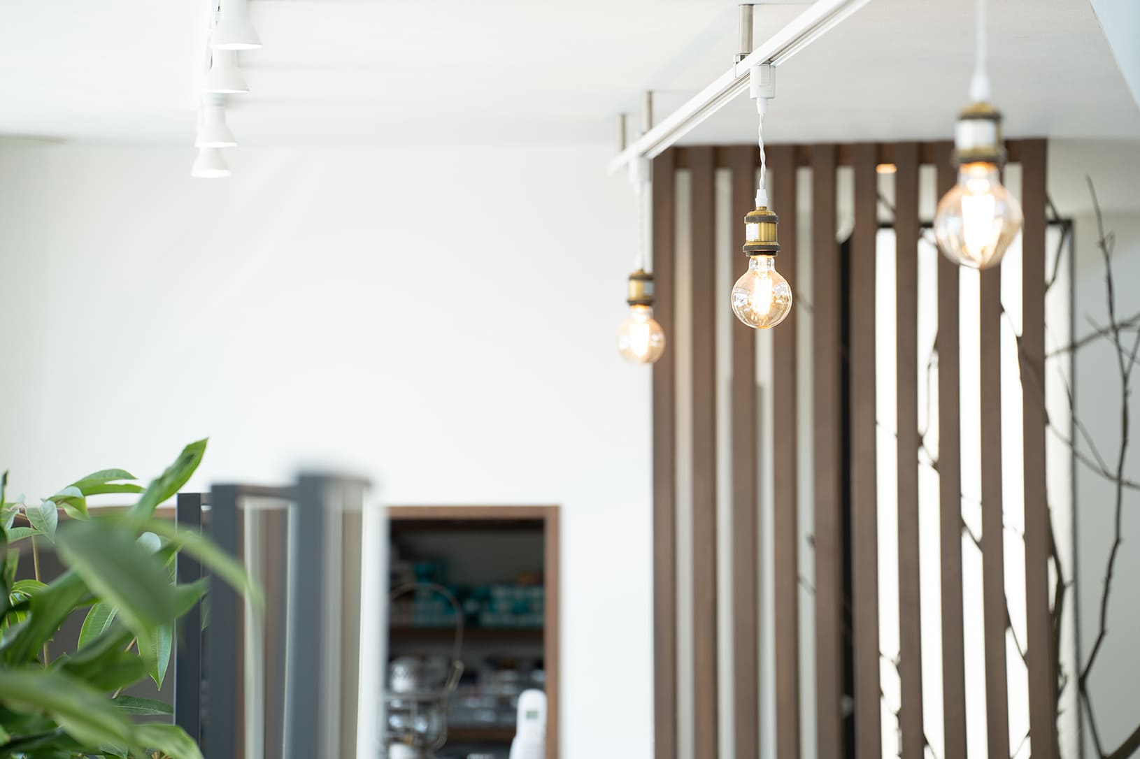 UPDATEメインビジュアルスライド